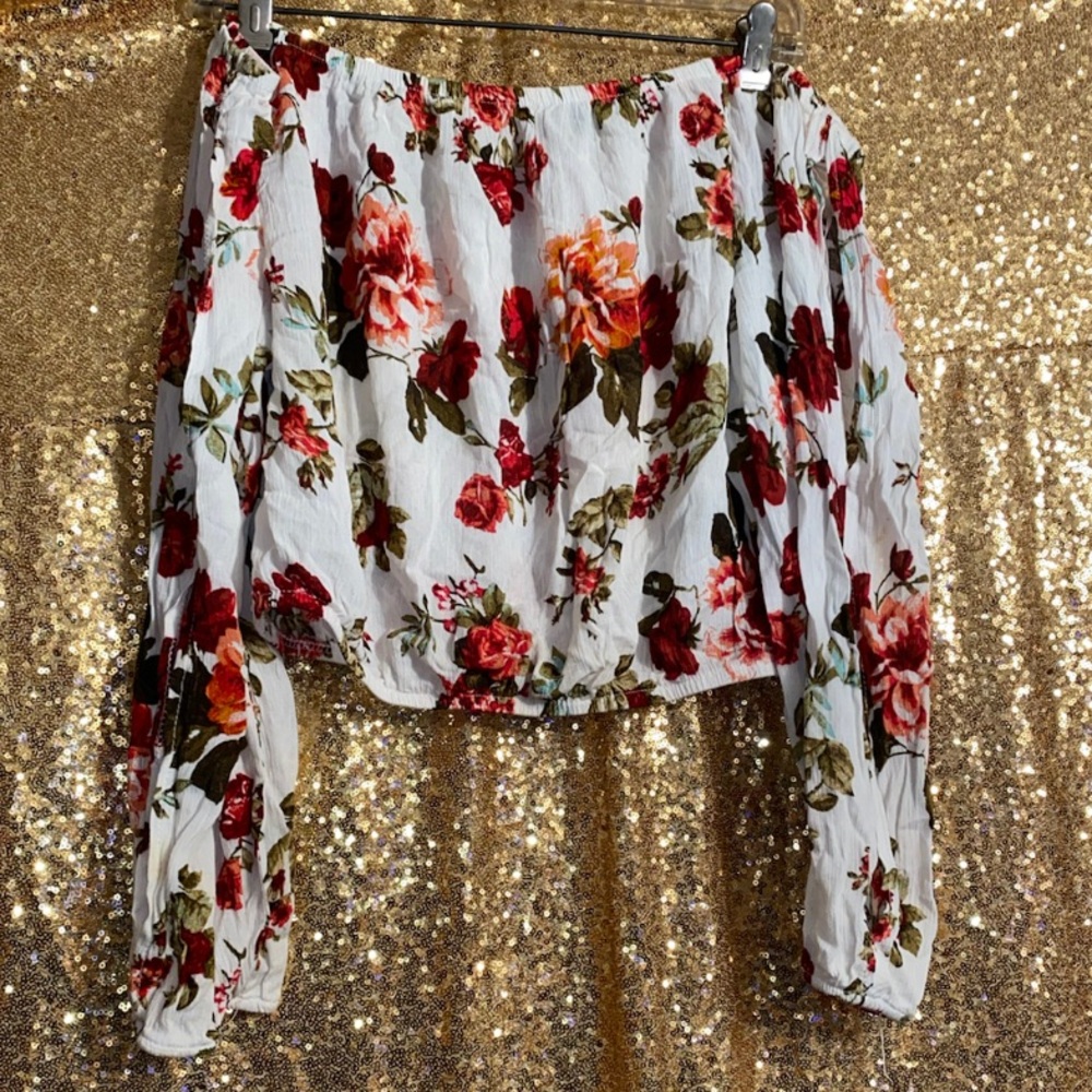 floral crop top 🌺